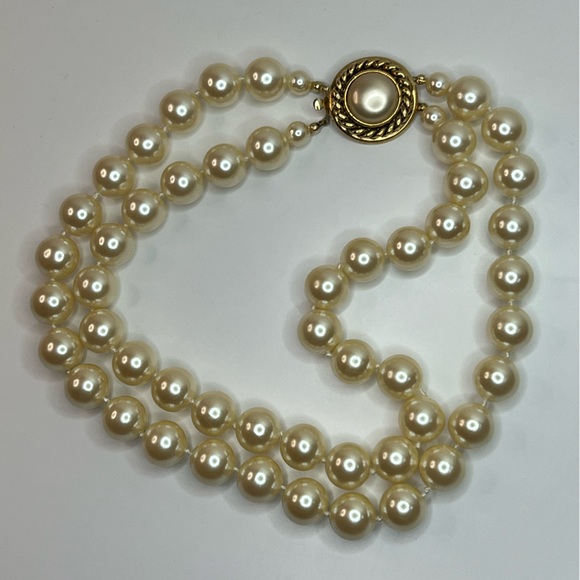 Vintage Carolee Faux Pearl Gold Tone Choker Necklace - Picture 8 of 16